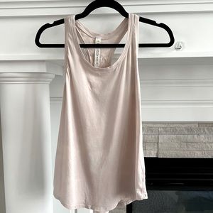 Lululemon tank top size 4 pink